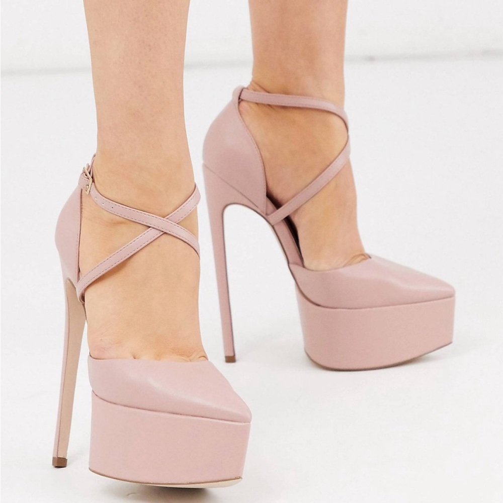 Women’s shoes